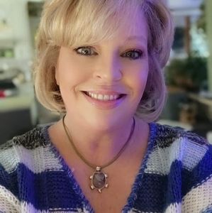 Meet your Posher, Christy